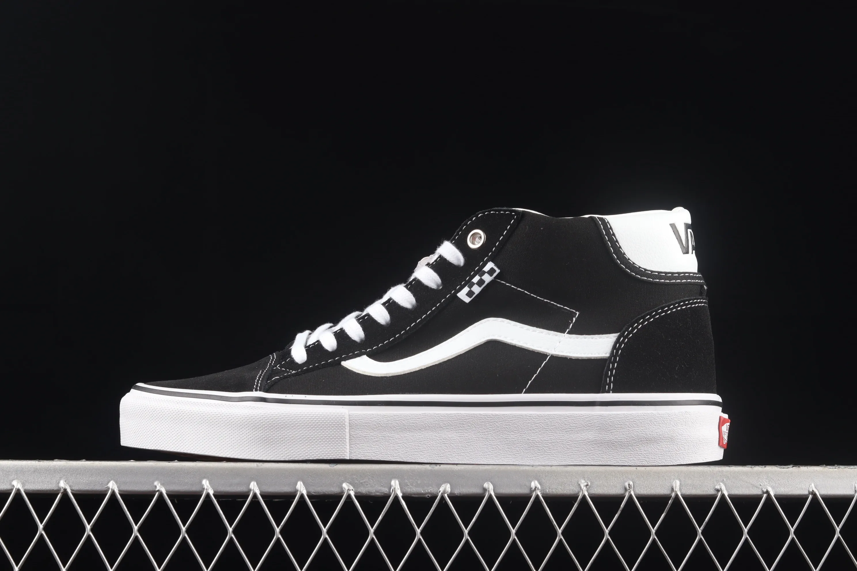 All categories Vans Vans series Vans Mid Vans China Vans Style 37 Mid Anaheim Shawn Yue's same style mid-top casual sneakers VN0A4BTR8UG